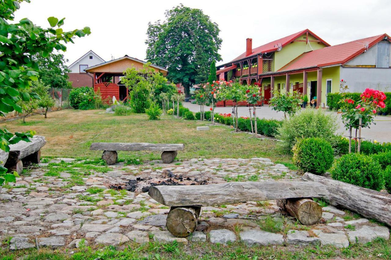 Pod Kasztanem Bed & Breakfast Swinoujscie Exterior photo